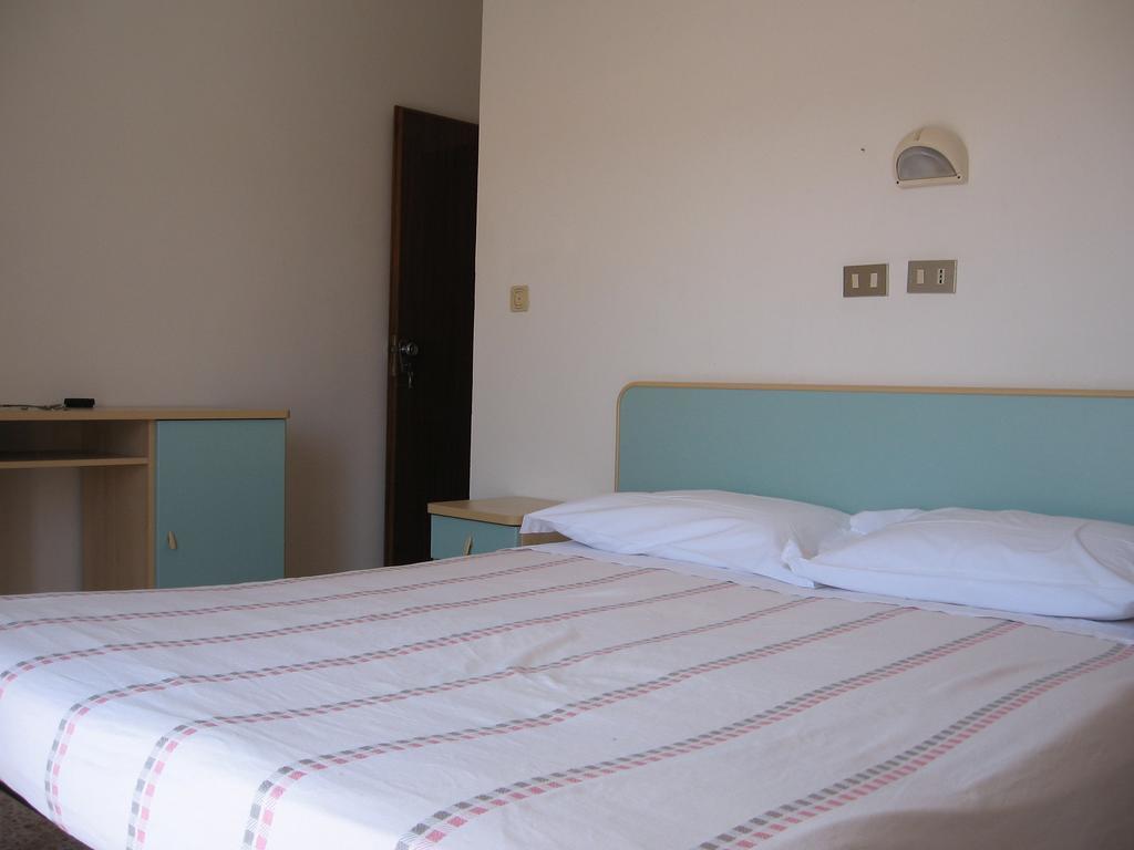 Hotel Montecarlo Nord Rimini Extérieur photo